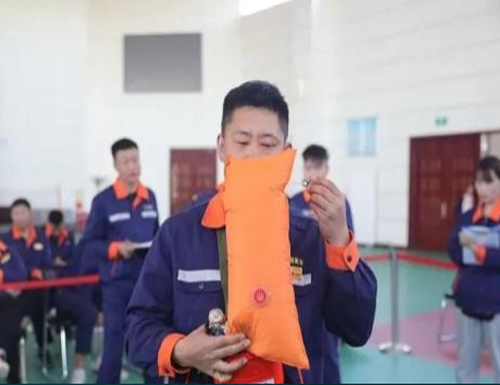 真實(shí)性：真人實(shí)操訓(xùn)練